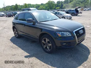 2010 Audi Q5 Premium Plus z VIN WA1LKAFP4AA058751, wystawiony jako IAAI lot #42414738 z przebiegiem 152 771 mil mil oraz . Historia ofert i sprzedaży dostępna na DreamBid. Obrazek 1.