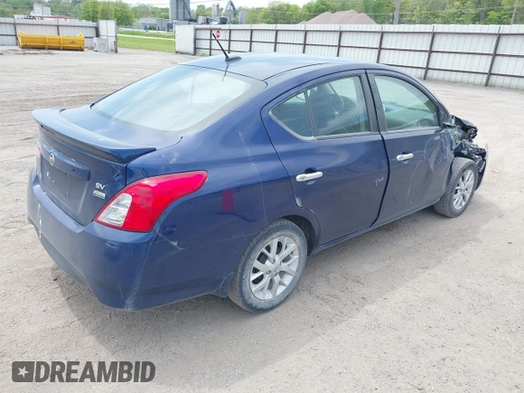 2019 Nissan Versa SV z VIN 3N1CN7AP7KL809443, wystawiony jako IAAI lot #42216308 z przebiegiem 101 860 mil mil oraz . Historia ofert i sprzedaży dostępna na DreamBid. Obrazek 4.