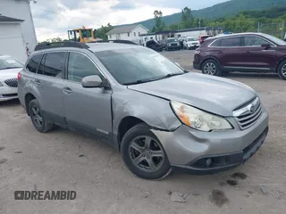 2010 Subaru Outback Premium All-Weather Anniversary z VIN 4S4BRBCC7A3385813, wystawiony jako IAAI lot #42384559 z przebiegiem 181 505 mil mil oraz . Historia ofert i sprzedaży dostępna na DreamBid. Obrazek 1.