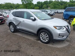 2018 Nissan Rogue SV z VIN KNMAT2MV9JP602076, wystawiony jako IAAI lot #42245190 z przebiegiem 71 077 mil mil oraz . Historia ofert i sprzedaży dostępna na DreamBid. Obrazek 1.