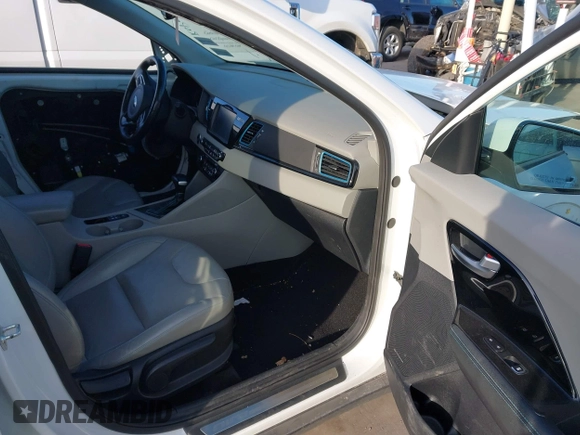 2018 Kia Niro Touring with VIN KNDCE3LC7J5179521, listed as a IAAI auction lot 41310921 with 75,620 mi miles. Bid and sale history available at carsss.com. Image 5.