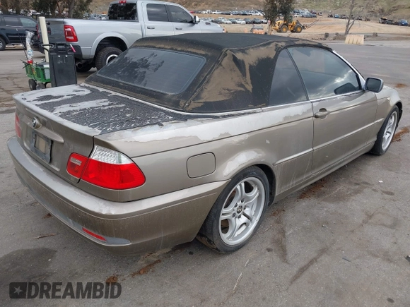 2005 BMW 3 Series 325Ci with VIN WBABW33415PL36114, listed as a IAAI auction lot 41494702 with 188,456 mi miles and . Bid and sale history available at carsss.com. Image 4.