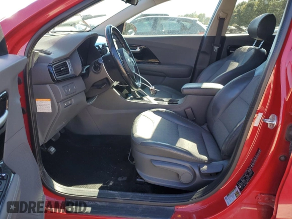 2017 Kia Niro Touring Launch Edition with VIN KNDCC3LC6H5055773, listed as a Copart auction lot 89213585 with 102,133 mi miles and Salvage Title. Bid and sale history available at carsss.com. Image 7.