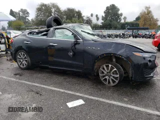 2020 Maserati Levante S z VIN ZN661YUA6LX344595, wystawiony jako Copart lot #82398973 z przebiegiem 71 764 mil mil oraz . Historia ofert i sprzedaży dostępna na DreamBid. Obrazek 4.