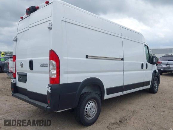 2025 Ram ProMaster Cargo with VIN 3C6MRVHG8SE548996, listed as a IAAI auction lot 42136697 with 3,166 mi miles and . Bid and sale history available at DreamBid. Image 4.