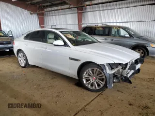 2016 Jaguar XF 35t Premium with VIN SAJBD4BV9GCY06409, listed as a Copart auction lot 85820404 with 58,654 mi miles and Salvage Title. Bid and sale history available at carsss.com. Image 4.