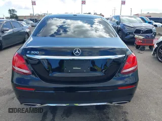 2019 Mercedes-Benz E-Class E 300 with VIN WDDZF4JB4KA684115, listed as a IAAI auction lot 41573761 with 35,678 mi miles. Bid and sale history available at carsss.com. Image 17.