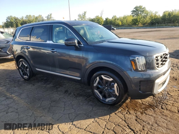 2024 Kia Telluride S with VIN 5XYP6DGC4RG455493, listed as a Copart auction lot 70184074 with 4,067 mi miles and Salvage title. Bid and sale history available at DreamBid. Image 4.