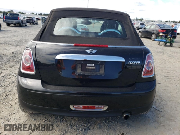 2011 MINI Convertible с VIN WMWZN3C50BT265016, выставлен на аукционе Copart как лот 65074435 с пробегом 77 923 миль миль и Списание • Salvage title. История ставок и продаж доступна на DreamBid. Изображение 6.
