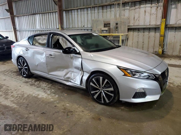 2019 Nissan Altima SR with VIN 1N4BL4CV0KC197015, listed as a Copart auction lot 49549033 with 52,631 mi miles and Salvage Title. Bid and sale history available at DreamBid. Image 4.