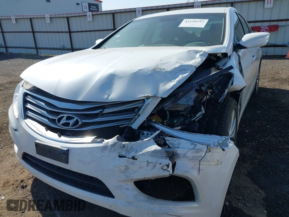 2014 Hyundai Azera with VIN KMHFG4JGXEA345249, listed as a IAAI auction lot 42118221 with 66,567 mi miles and . Bid and sale history available at carsss.com. Image 6.