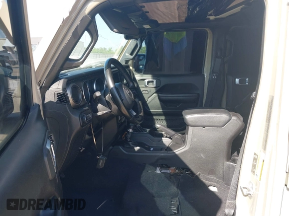 2020 Jeep Gladiator Sport S with VIN 1C6HJTAG1LL173646, listed as a IAAI auction lot 42008807 with Not Provided miles. Bid and sale history available at carsss.com. Image 5.