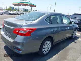2017 Nissan Sentra SV z VIN 3N1AB7AP5HY284846, wystawiony jako IAAI lot #42779382 z przebiegiem 160 137 mil mil oraz . Historia ofert i sprzedaży dostępna na DreamBid. Obrazek 4.