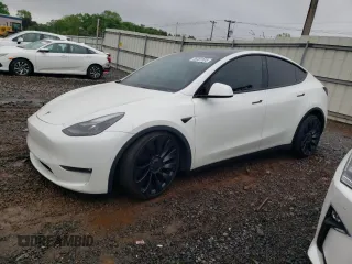 2022 Tesla Model Y Performance z VIN 7SAYGDEF4NF564278, wystawiony jako Copart lot #55457105 z przebiegiem 29 345 mil mil oraz Szkoda całkowita • Salvage title. Historia ofert i sprzedaży dostępna na DreamBid. Obrazek 1.