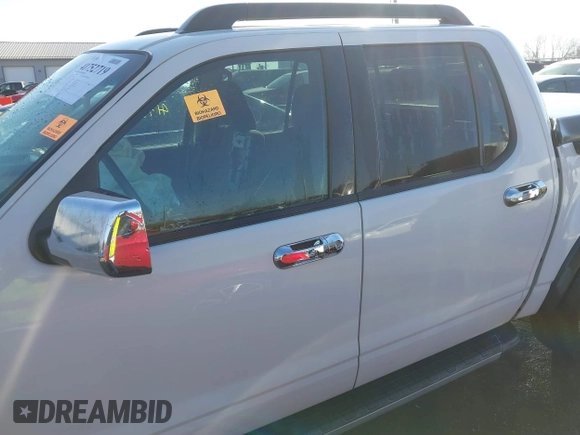 2010 Ford Explorer Sport Trac XLT z VIN 1FMEU3BE3AUF03502, wystawiony jako IAAI lot #41752719 z przebiegiem 142 733 mil mil oraz . Historia ofert i sprzedaży dostępna na DreamBid. Obrazek 14.