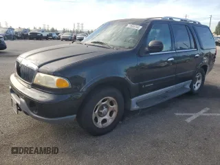 2001 Lincoln Navigator with VIN 5LMEU27R21LJ17534, listed as a Copart auction lot 77693744 with 131,981 mi miles and Salvage title. Bid and sale history available at DreamBid. Image 1.