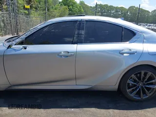 2024 Lexus IS 350 F Sport z VIN JTHGZ1B2XR5078857, wystawiony jako IAAI lot #42172598 z przebiegiem 21 389 mil mil oraz . Historia ofert i sprzedaży dostępna na DreamBid. Obrazek 14.