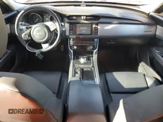 2016 Jaguar XF 35t Premium with VIN SAJBD4BV6GCY13916, listed as a Copart auction lot 86535544 with 93,872 mi miles and Clean Title. Bid and sale history available at carsss.com. Image 8.
