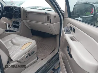 2003 Chevrolet Tahoe LT with VIN 1GNEK13Z33R304799, listed as a IAAI auction lot 41552534 with 194,843 mi miles. Bid and sale history available at carsss.com. Image 8.