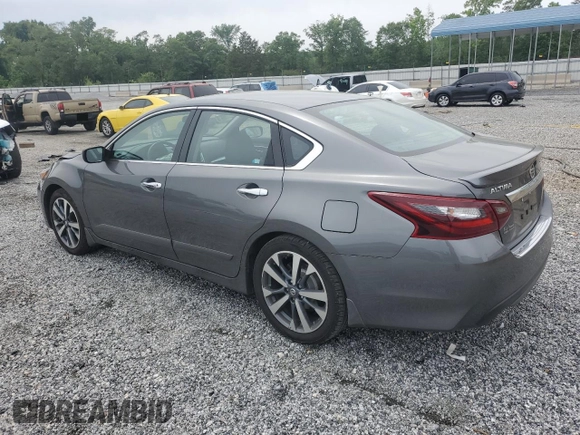 2017 Nissan Altima SR z VIN 1N4AL3AP7HC136120, wystawiony jako Copart lot #57295125 z przebiegiem 84 300 mil mil oraz Szkoda całkowita • Salvage title. Historia ofert i sprzedaży dostępna na DreamBid. Obrazek 2.
