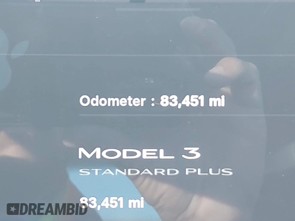 2019 Tesla Model 3 Mid Range z VIN 5YJ3E1EA8KF464681, wystawiony jako IAAI lot #42072104 z przebiegiem 83 451 mil mil oraz . Historia ofert i sprzedaży dostępna na DreamBid. Obrazek 15.