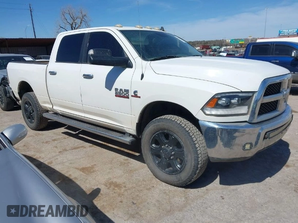 2016 Ram 2500 SLT with VIN 3C6UR5DLXGG209185, listed as a IAAI auction lot 41814628 with 298,573 mi miles. Bid and sale history available at carsss.com. Image 1.