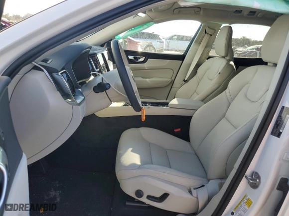 2025 Volvo XC60 Core with VIN YV4M12RJ9S1087235, listed as a Copart auction lot 42306425 with 1,769 mi miles and Salvage Title. Bid and sale history available at carsss.com. Image 7.