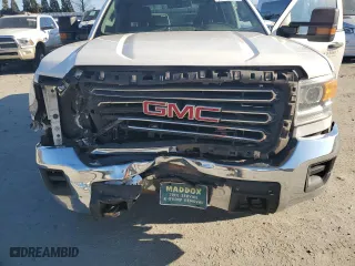 2017 GMC Sierra 2500HD with VIN 1GT12REG0HF140552, listed as a Copart auction lot 86567734 with 210,070 mi miles and Salvage Title. Bid and sale history available at carsss.com. Image 11.