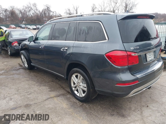 2015 Mercedes-Benz GL-Class GL 450 with VIN 4JGDF6EE7FA516507, listed as a IAAI auction lot 41543310 with 186,164 mi miles. Bid and sale history available at carsss.com. Image 3.