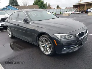 2018 BMW 3 Series 330i with VIN WBA8B9G53JNU96058, listed as a IAAI auction lot 39699756 with 22,090 mi miles. Bid and sale history available at carsss.com. Image 1.