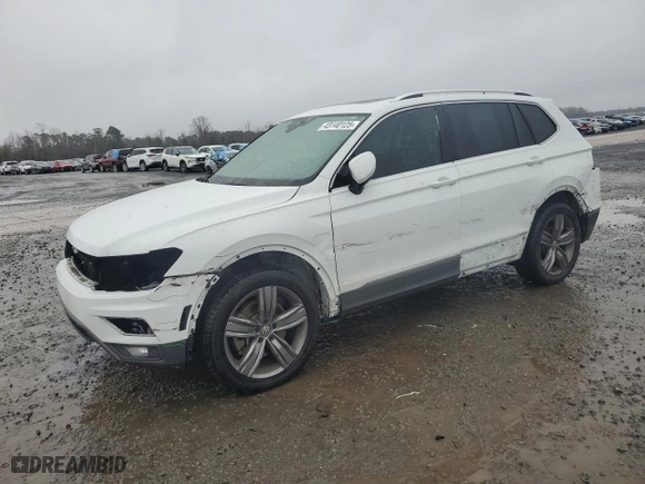 2020 Volkswagen Tiguan SE with VIN 3VV3B7AX3LM014974, listed as a Copart auction lot 43140125 with NaN miles and Salvage Title. Bid and sale history available at carsss.com. Image 1.