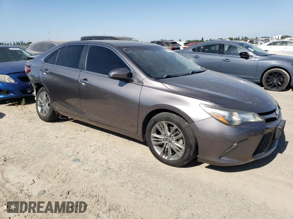 2017 Toyota Camry XLE z VIN 4T1BF1FK2HU386572, wystawiony jako Copart lot #60453915 z przebiegiem 120 340 mil mil oraz Szkoda całkowita • Salvage title. Historia ofert i sprzedaży dostępna na DreamBid. Obrazek 4.