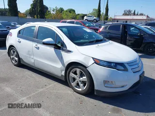 2013 Chevrolet Volt with VIN 1G1RE6E45DU113327, listed as a IAAI auction lot 42073570 with 81,168 mi miles and . Bid and sale history available at carsss.com. Image 1.