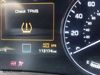 2015 Hyundai Genesis 5.0L with VIN KMHGN4JF2FU026395, listed as a IAAI auction lot 41675475 with 113,174 mi miles. Bid and sale history available at carsss.com. Image 15.