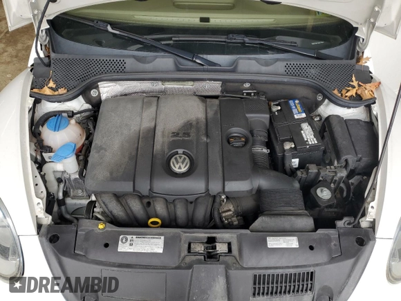 2014 Volkswagen Beetle 2.5L w/Sun with VIN 3VWJP7AT1EM612064, listed as a Copart auction lot 48005055 with 62,290 mi miles and Salvage Title. Bid and sale history available at DreamBid. Image 11.