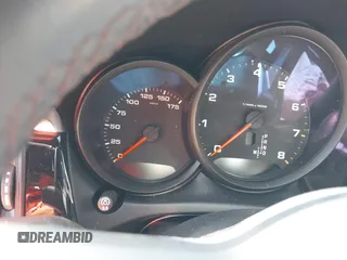 2021 Porsche Macan z VIN WP1AA2A59MLB00947, wystawiony jako IAAI lot #42013483 z przebiegiem Nie podano mil oraz . Historia ofert i sprzedaży dostępna na DreamBid. Obrazek 7.