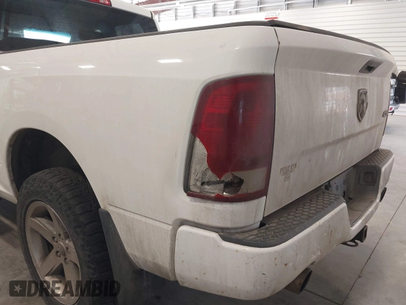 2011 Ram 1500 Big Horn с VIN 1D7RV1GT6BS566403, выставлен на аукционе IAAI как лот 42095160 с пробегом 173 818 миль миль и . История ставок и продаж доступна на DreamBid. Изображение 6.