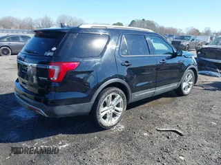2016 Ford Explorer XLT with VIN 1FM5K7D89GGA84874, listed as a IAAI auction lot 41612708 with 124,421 mi miles. Bid and sale history available at carsss.com. Image 4.