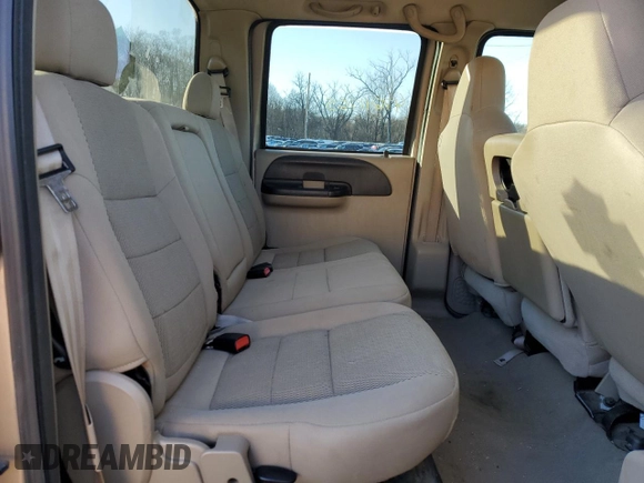 2006 Ford F-250 XL z VIN 1FTSW21566ED03468, wystawiony jako Copart lot #47641765 z przebiegiem 136 368 mil mil oraz Szkoda całkowita • Salvage title. Historia ofert i sprzedaży dostępna na DreamBid. Obrazek 11.