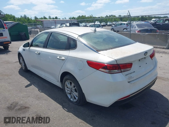 2016 Kia Optima LX z VIN KNAGT4L3XG5095972, wystawiony jako IAAI lot #42130422 z przebiegiem 103 420 mil mil oraz . Historia ofert i sprzedaży dostępna na DreamBid. Obrazek 3.