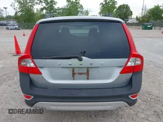 2008 Volvo XC70 with VIN YV4BZ982181011617, listed as a IAAI auction lot 42355200 with Not provided miles and . Bid and sale history available at DreamBid. Image 16.