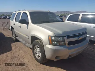 2008 Chevrolet Tahoe 3LT z VIN 1GNFC13038R145292, wystawiony jako IAAI lot #42542523 z przebiegiem 220 000 mil mil oraz . Historia ofert i sprzedaży dostępna na DreamBid. Obrazek 1.