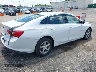 2016 Chevrolet Malibu LS z VIN 1G1ZB5ST1GF210886, wystawiony jako IAAI lot #42557333 z przebiegiem 46 829 mil mil oraz . Historia ofert i sprzedaży dostępna na DreamBid. Obrazek 4.