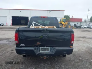 2014 Ram 1500 Express z VIN 1C6RR6KT3ES383099, wystawiony jako IAAI lot #41665232 z przebiegiem 139 043 mil mil oraz . Historia ofert i sprzedaży dostępna na DreamBid. Obrazek 16.
