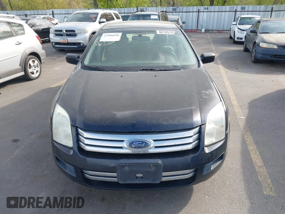 2008 Ford Fusion S with VIN 3FAHP06ZX8R270083, listed as a IAAI auction lot 42086056 with 174,031 mi miles. Bid and sale history available at carsss.com. Image 6.