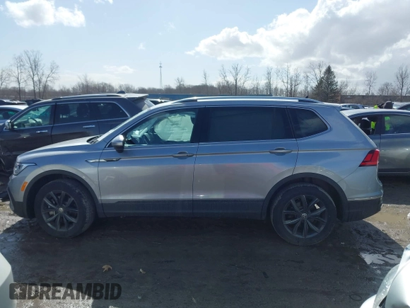 2023 Volkswagen Tiguan SE z VIN 3VV2B7AX0PM034519, wystawiony jako IAAI lot #41723470 z przebiegiem 17 250 mil mil oraz . Historia ofert i sprzedaży dostępna na DreamBid. Obrazek 14.