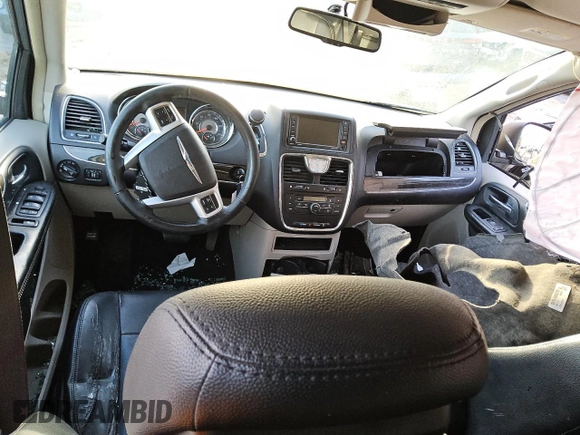 2016 Chrysler Town & Country Touring with VIN 2C4RC1BG0GR198206, listed as a Copart auction lot 47177695 with 102,522 mi miles and Clean Title. Bid and sale history available at DreamBid. Image 8.