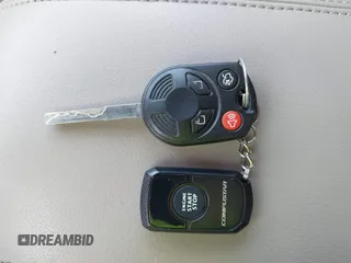 2014 Ford Escape SE z VIN 1FMCU9GX9EUC56559, wystawiony jako IAAI lot #42386594 z przebiegiem 98 722 mil mil oraz . Historia ofert i sprzedaży dostępna na DreamBid. Obrazek 11.