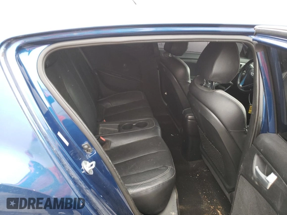 2016 Hyundai Veloster Turbo with VIN KMHTC6AE3GU276012, listed as a Copart auction lot 37892833 with 82,797 mi miles. Bid and sale history available at carsss.com. Image 10.