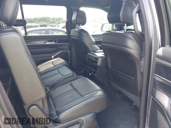 2024 Jeep Wagoneer Series II with VIN 1C4SJRBP2RS122316, listed as a IAAI auction lot 42485847 with 30,280 mi miles and . Bid and sale history available at DreamBid. Image 8.